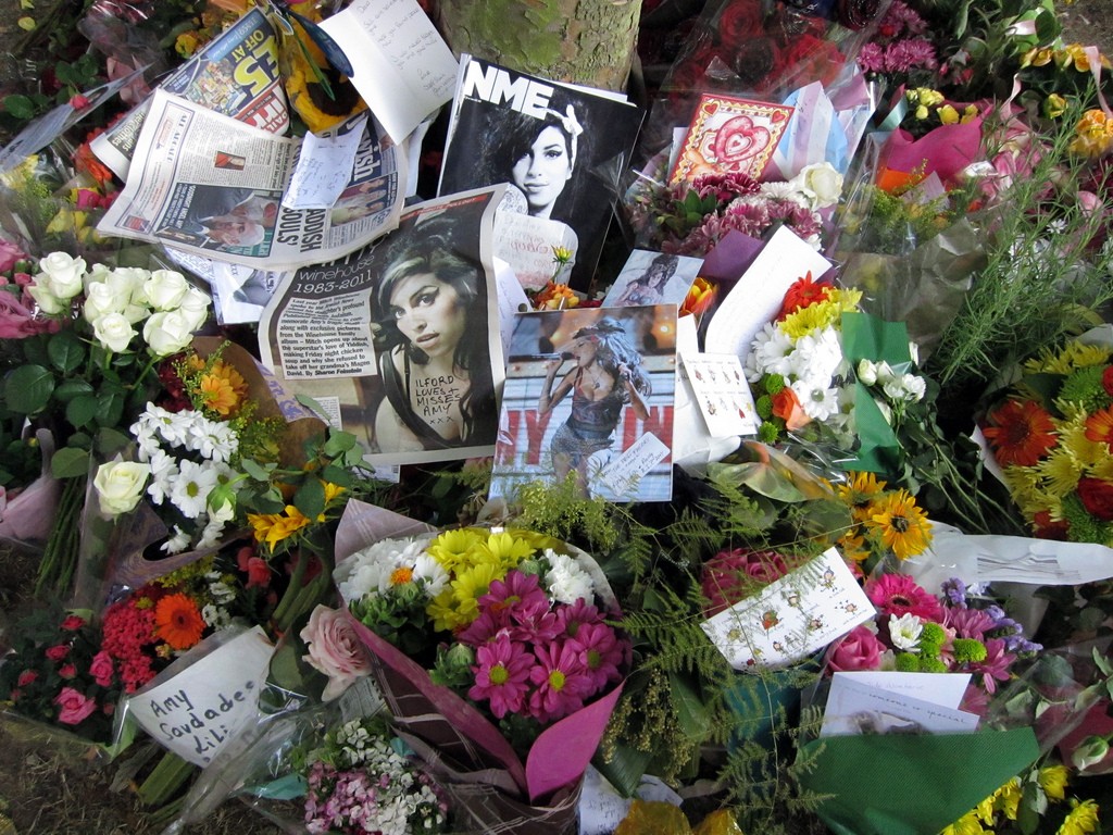 flowers and pictures of amy winehouse