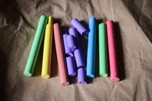 chalk is lined up in rainbow colours