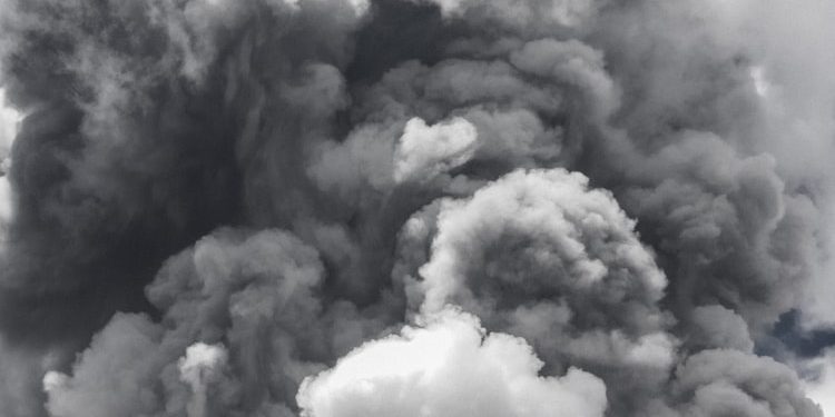Image: big cloud of smoke in greyscale