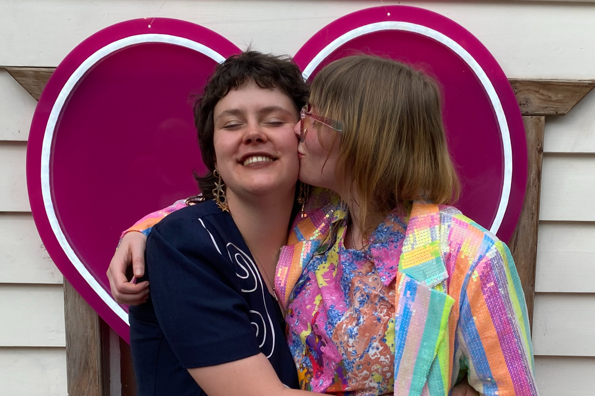 A lesbian and a non-binary bisexual in love On language and queer solidarity